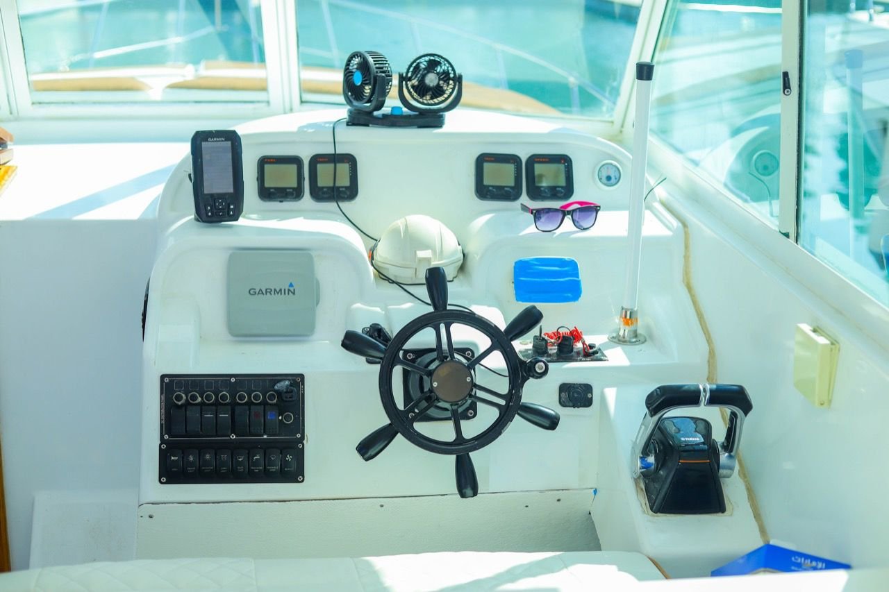 40ft Luxury Yacht View